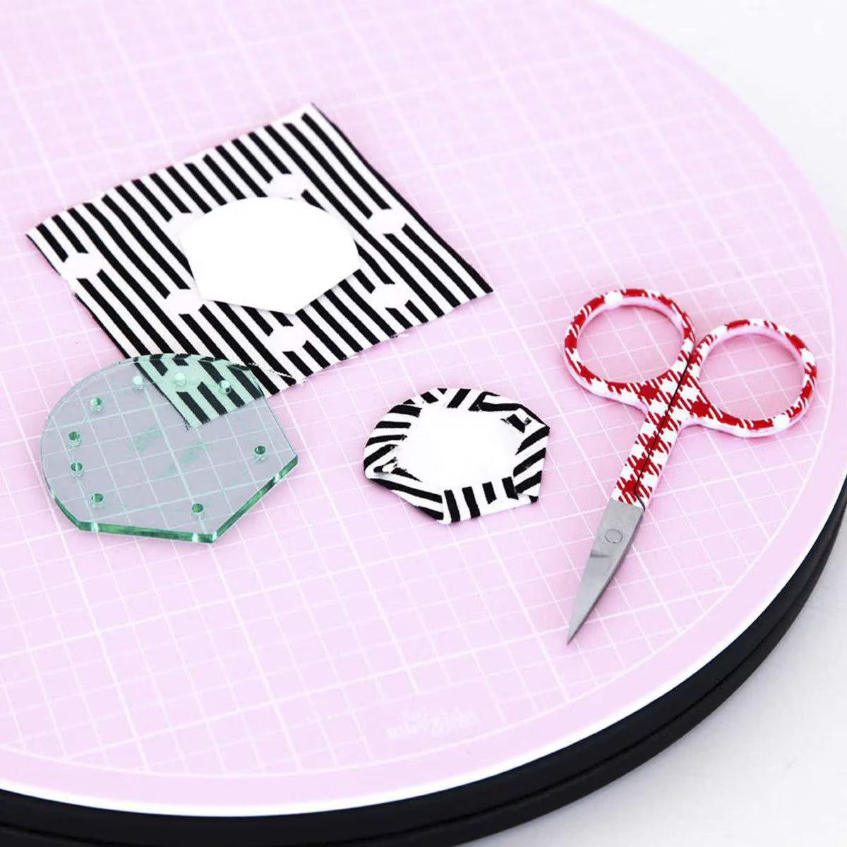 Sue Daley Designs 16" Rotating Cutting Mat — English Paper Piecing and Quilting Tool