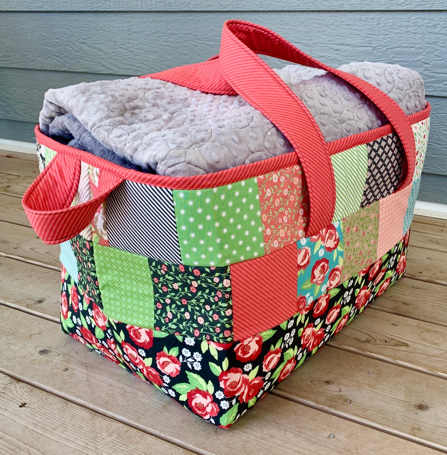 GE Designs Grab N' Go Tote Bag Pattern 229 — Quilt As You Go Tote, Laminate Option