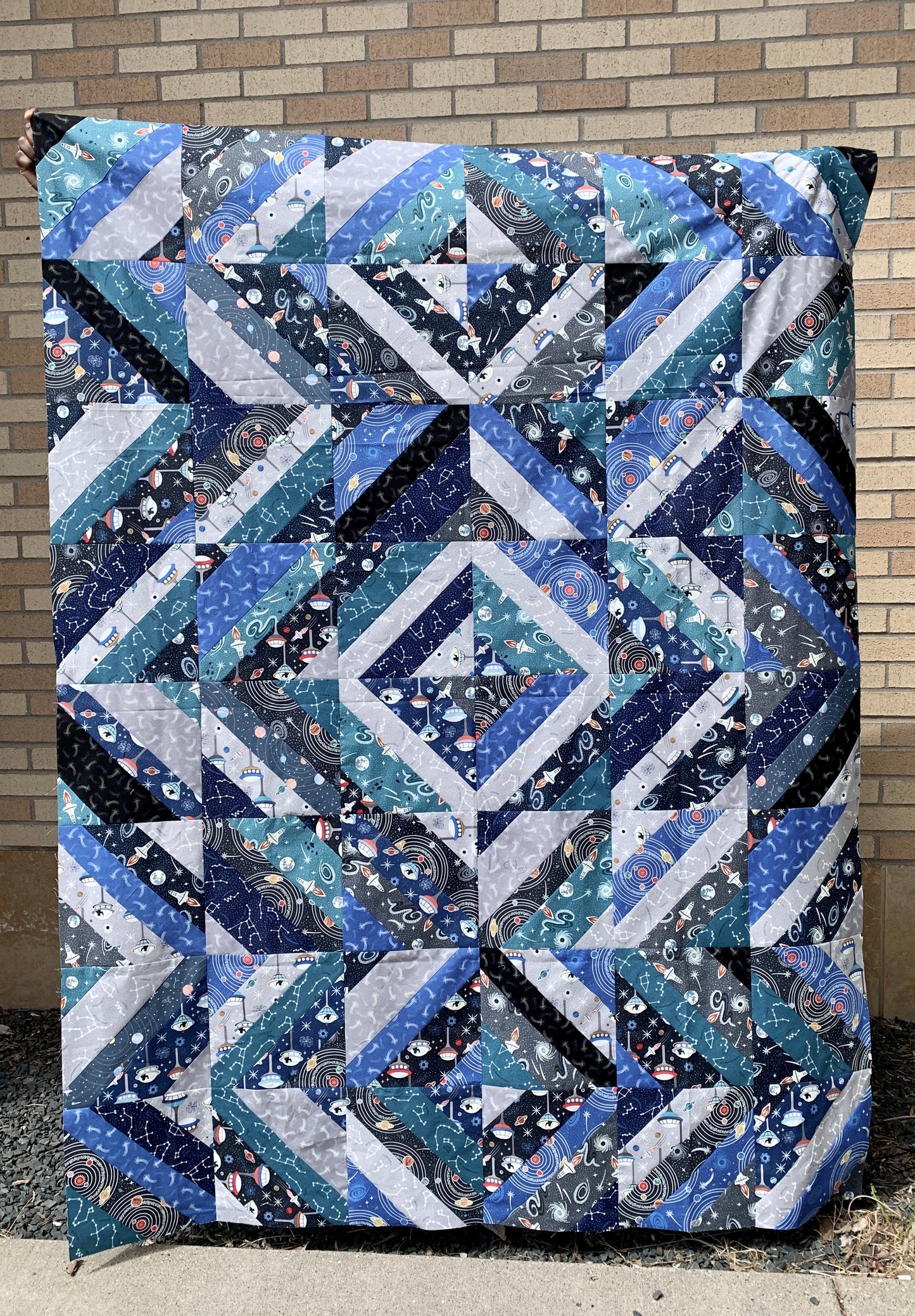 GE Designs Hope Stripology Mixer Quilt Pattern 219 — Fat Quarter Quilt, Stripology XL